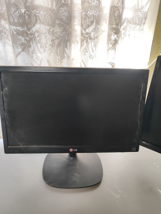Мониторы фирмы Lg 19 и 23 дюйма