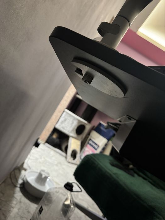 Brat monitor prindere birou humanscale