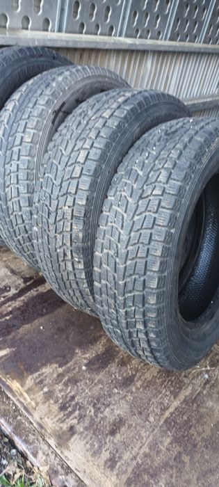 Cauciucuri  Dunlop 225 65 17  de iarna  pentru suv