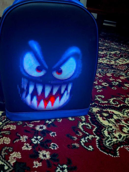 Рюкзак LEDэкраном,  суперподарок на новый год.power bank в подарок.