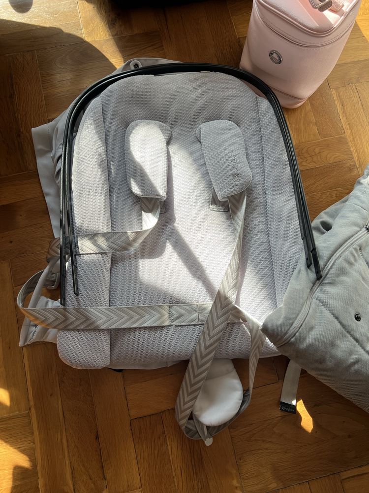 Cybex Talos S Lux, сребристо шаси