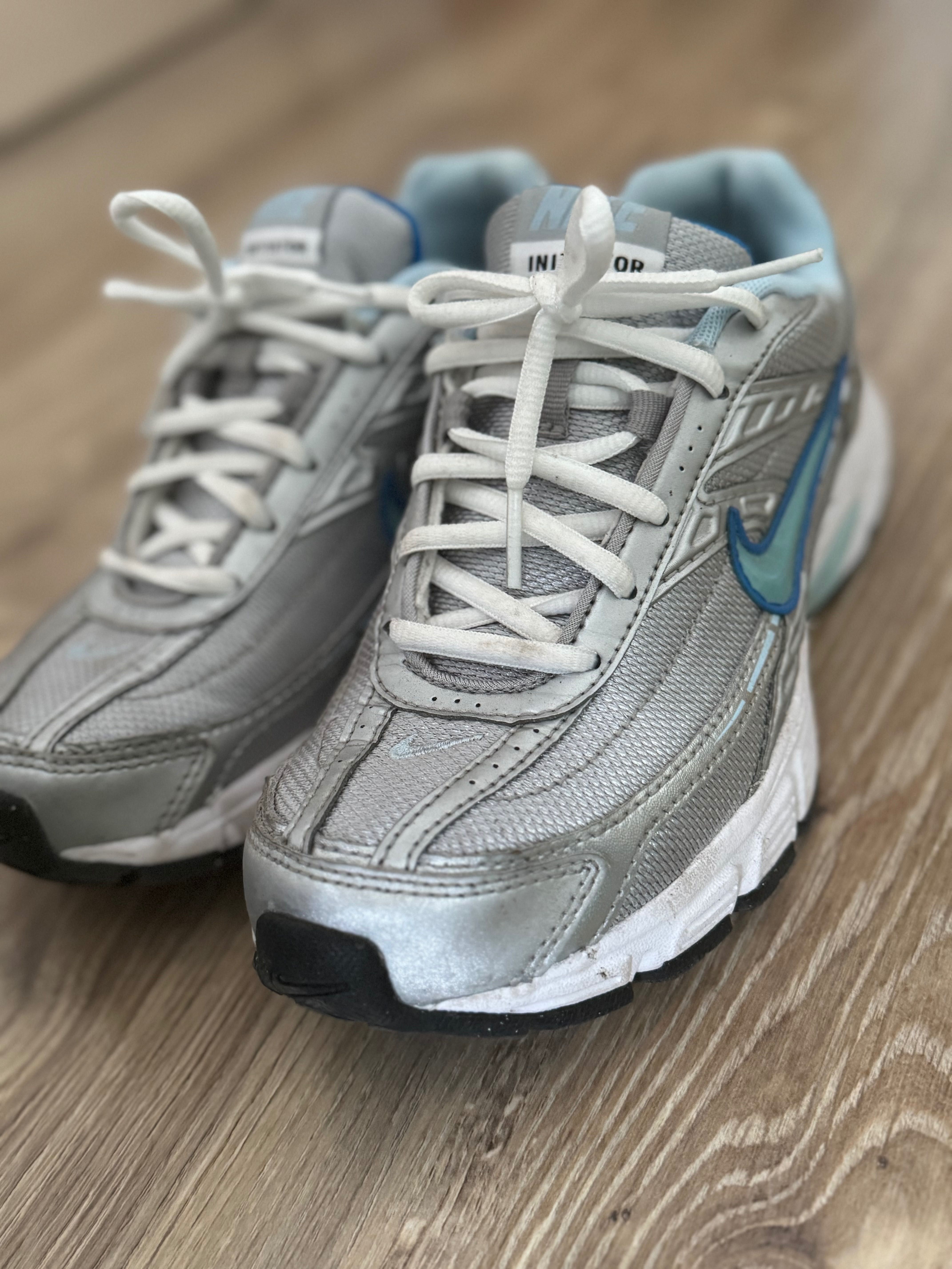 Дамски обувки Nike Initiator 37.5 сиво/сребристо/синьо