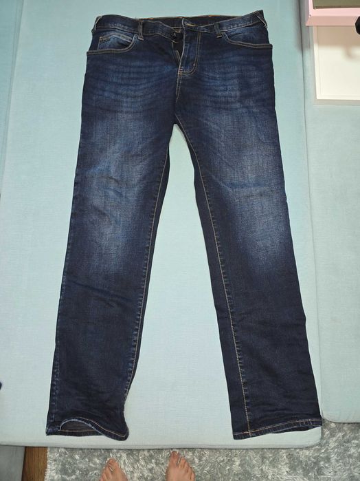 Нови Мъжки дънки Emporio Armani размер Л