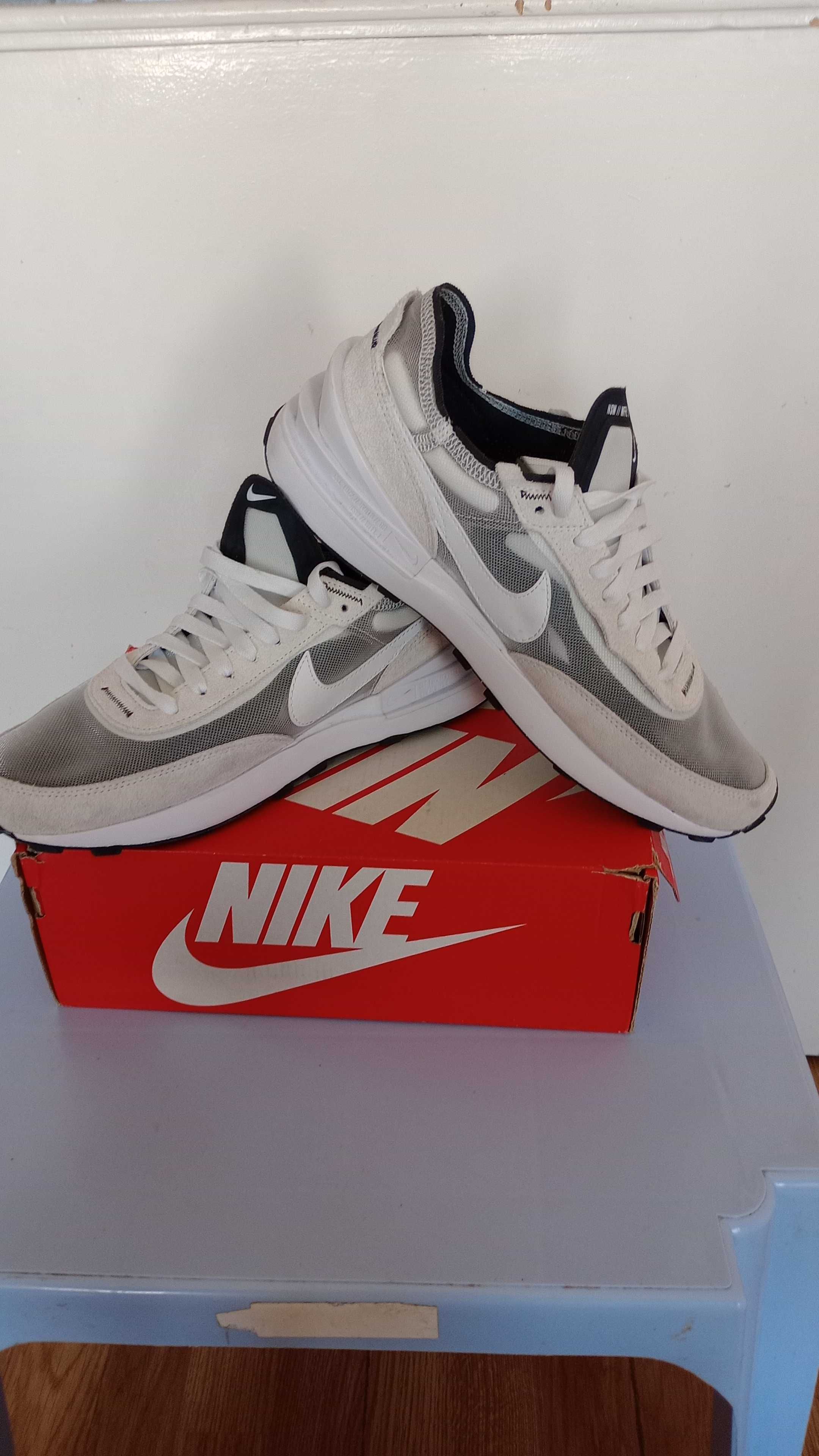 Маратонки Nike Waffle One в бяло два цвята 43 номер