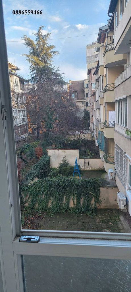 Продава се Тристаен апартамент в Варна, Червен площад - 126 кв.м за 1921 €/кв.м - Снимка #14