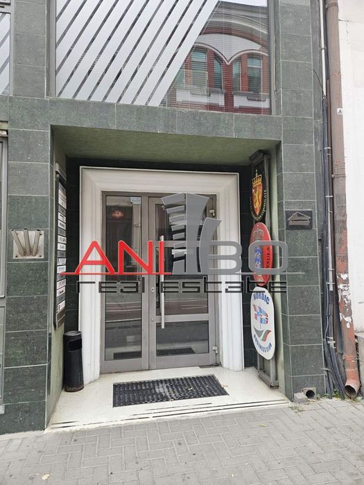 Продава се Офис в Варна, Гръцка махала - 117 кв.м за 2736 €/кв.м - Снимка #1