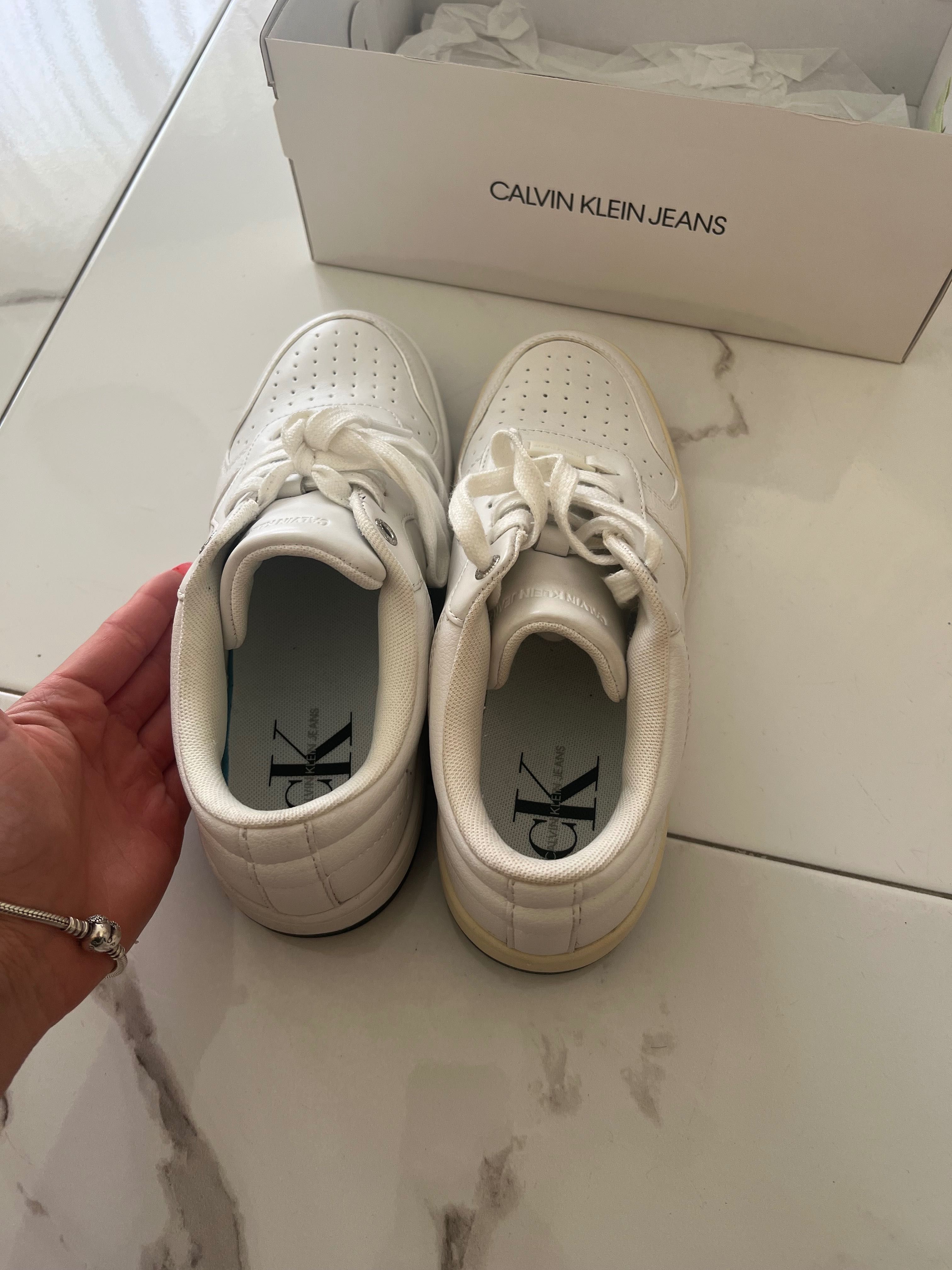 Кецове Calvin Klein