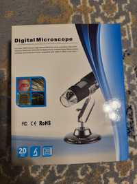 Microscop digital