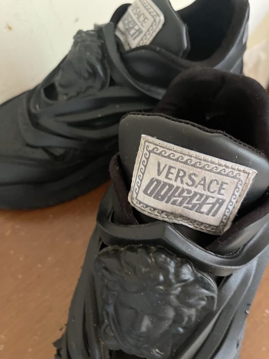 Versace odissea negri