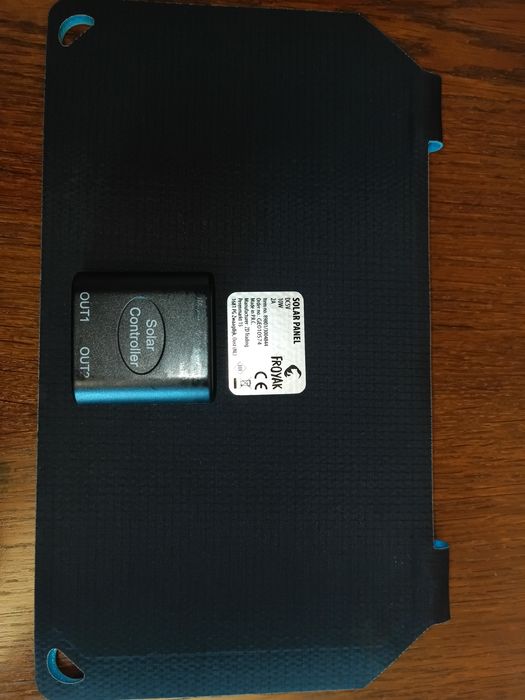 Incarcator/panou solar pliabil 10w nou,2A,2sloturi inc