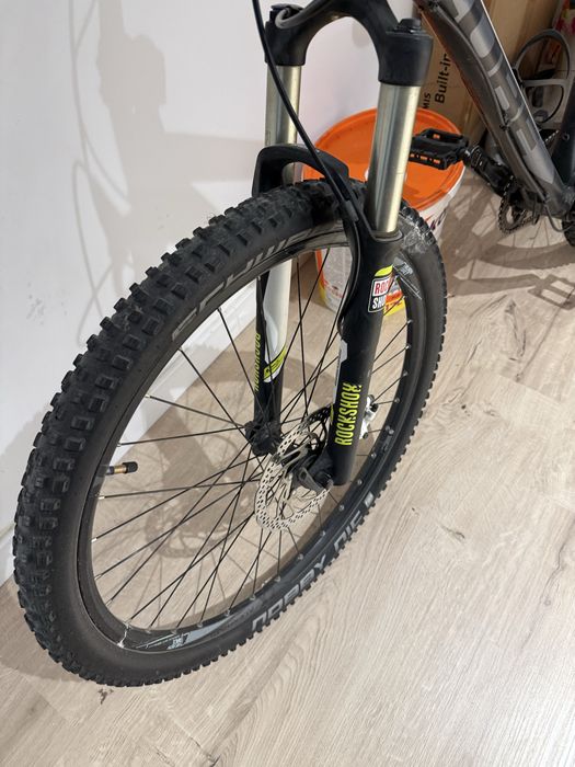 Bicicleta Enduro Downhill Cube in stare excelenta