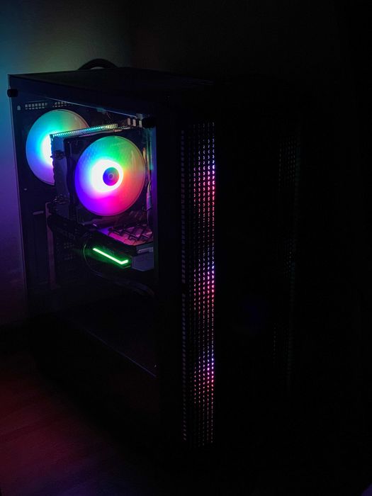 Vand PC Gaming i5 12400f Rtx 4060 NU FAC SCHIMBURI!