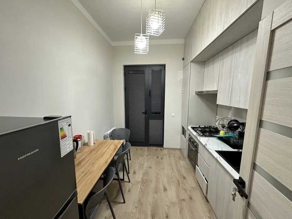 Срочно сдается 3х комнатная квартира рядом рынок Паркентский  306*