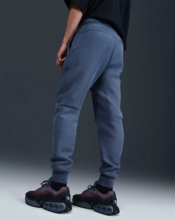 Nike Tech Fleece Paris Saint Germain Спортен Екип