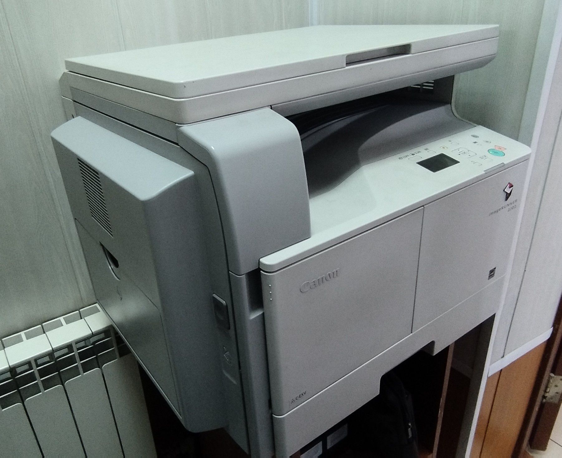 МФУ лазерный печать/ксерос/сканер А4/А3 форматы, Canon IR 2202