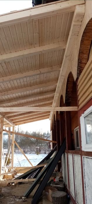 Reparații acoperișuri jgheaburi burlane terase