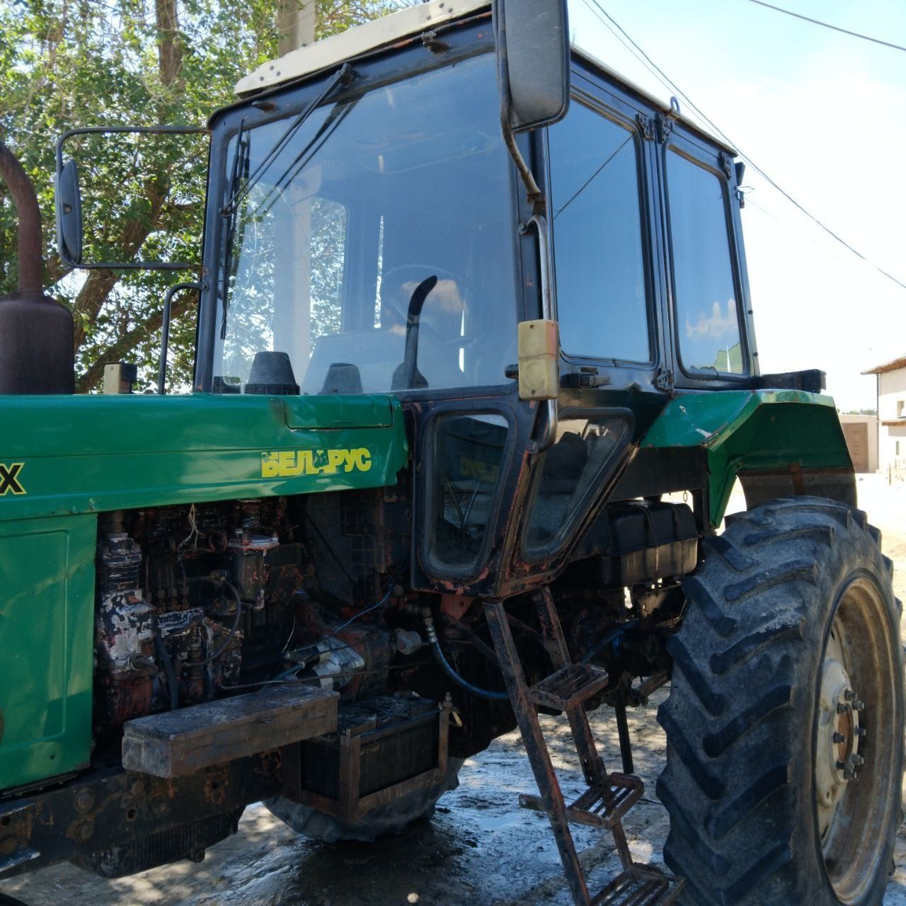 Mtz 80 sotiladi xolati idyal