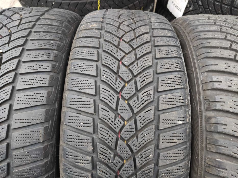 4бр Зимни Гуми 215 55 16 - Falken i Dunlop