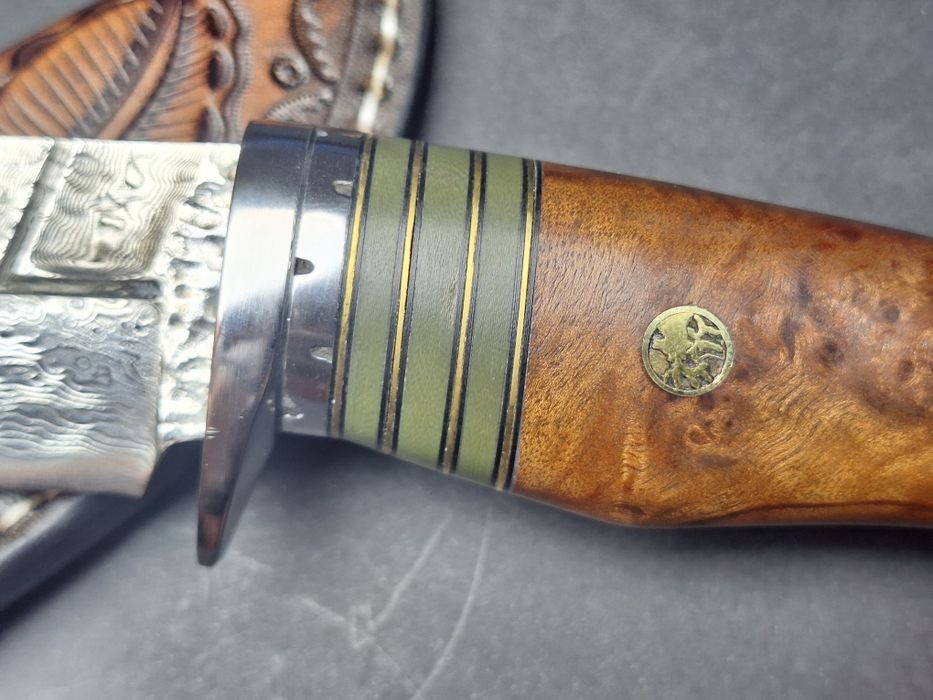 Японски нож Дамаска стомана VG10 с кожена кания