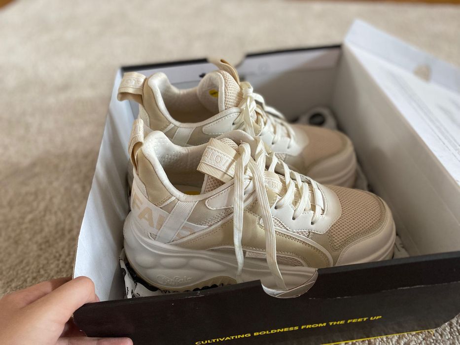 Sneakers Buffalo