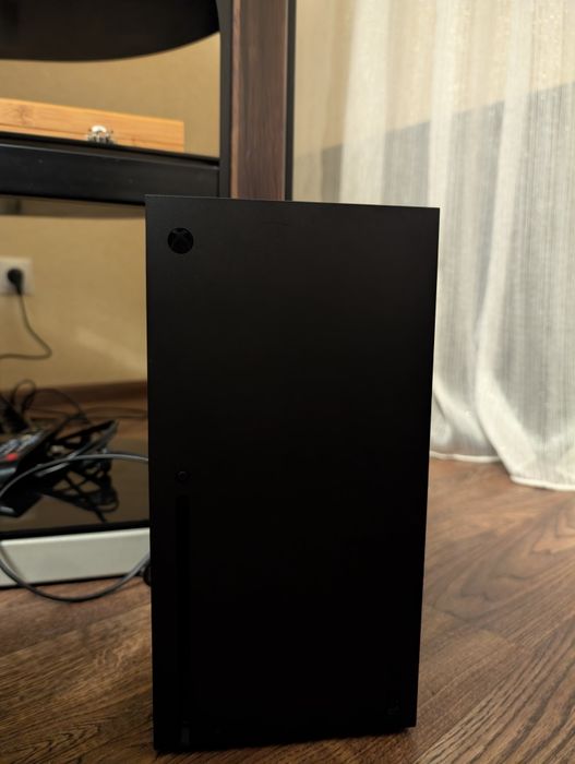Xbox Series X 1TB с 44 платными играми