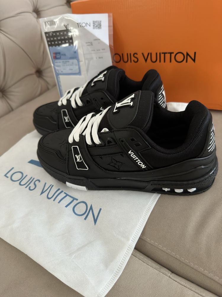 Sneackers LV trainer full box