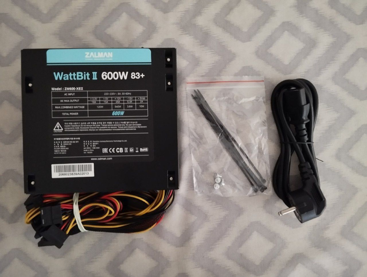Блок питания Zolman Wattbit 600w КПД 83%