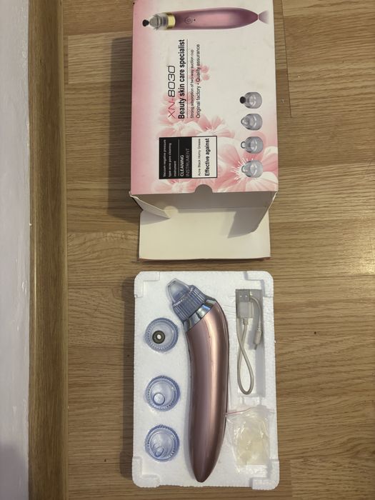 Dispoziriv de curatare a tenului