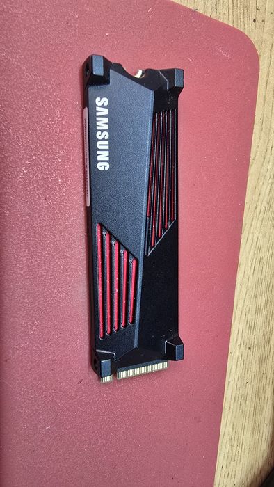 Ssd Samsung 990 pro 4tb,heatsink,nou