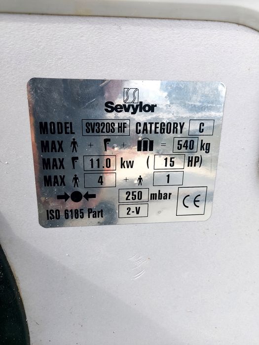 Vând barcă pneumatică marca SEVIROLlungime 3.40m