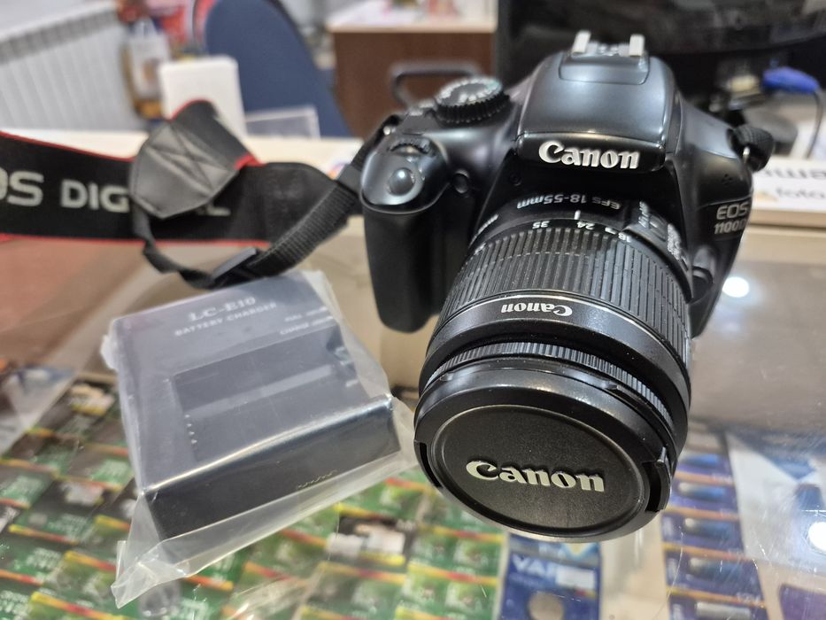 Цифровой зеркальный аппарат Canon 1100 D