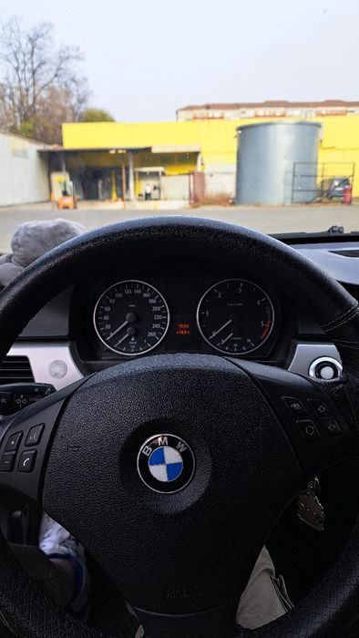 Vând Bmw e90 318D