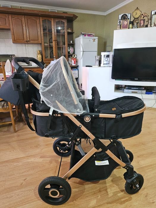 Всесезонная коляска 3 в 1