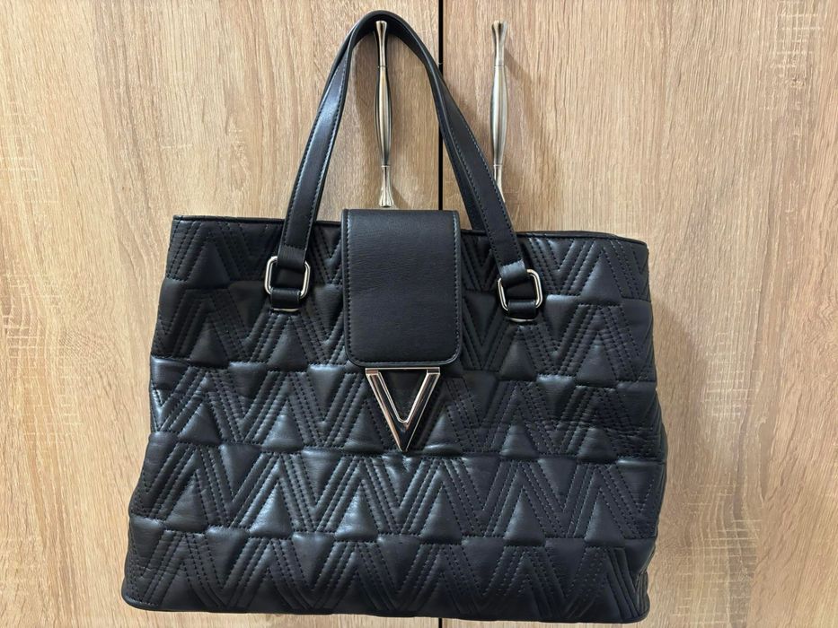 Страхотна чанта Valentino