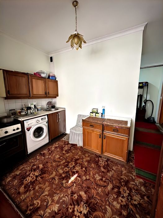 Срочно квартира сотилади узимни уйим