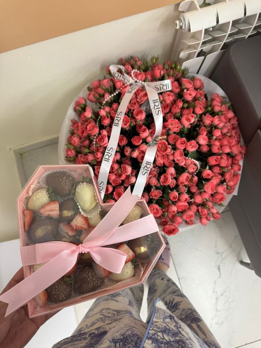Свежий букет, срочно продам за 20К, 51 ветка куплен за 52К, объемный