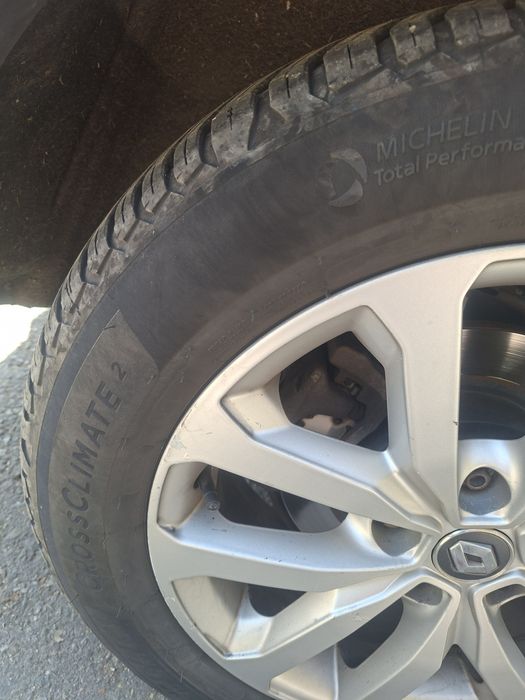 Michelin CrossClimate 2 215/60 R17 100V