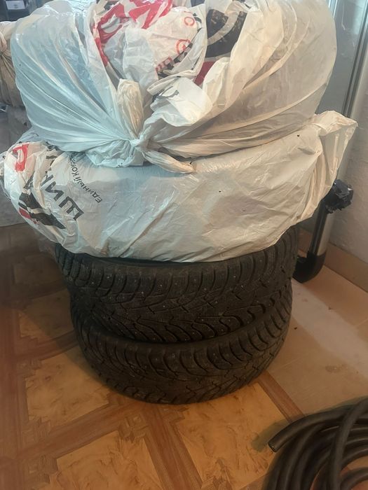 Продам болоны MAXXIS
