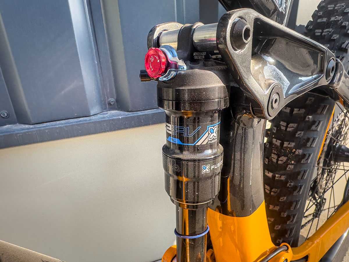 Колело (велосипед) - TREK FUEL EX 5 DEORE Lithium Grey/Marigold XL