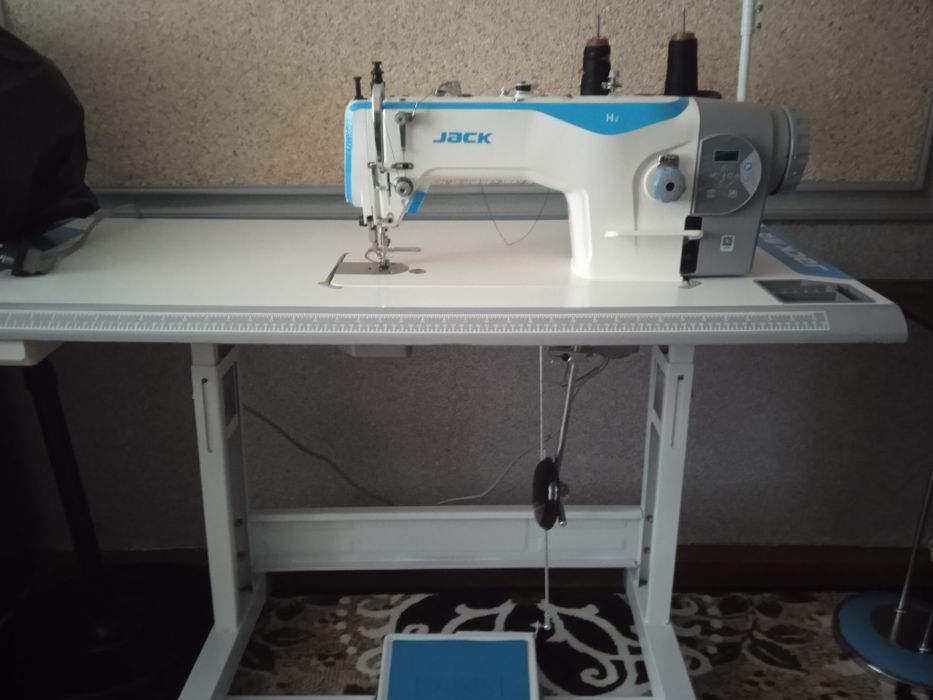 Швейная машинка Jack H2 шагающая