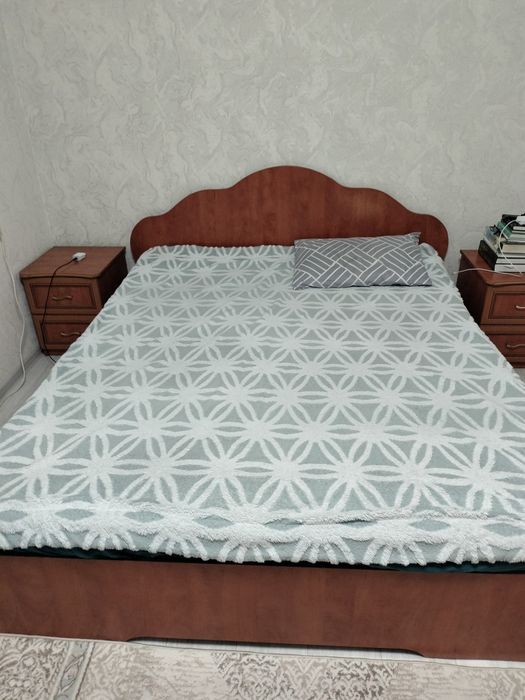 Срочно продам спальный гарнитур