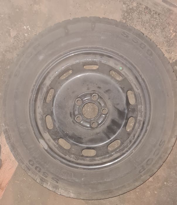 4x roti 195/65r15 5x100 de iarna. 2x roti rezerva de vara