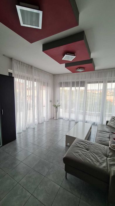 Inchiriez penthouse,2 camere,cart europa/zorilor