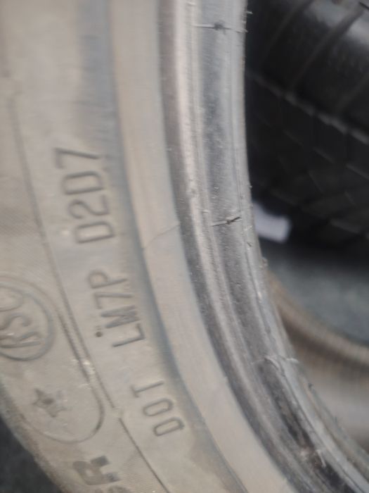 Vând anvelope iarna