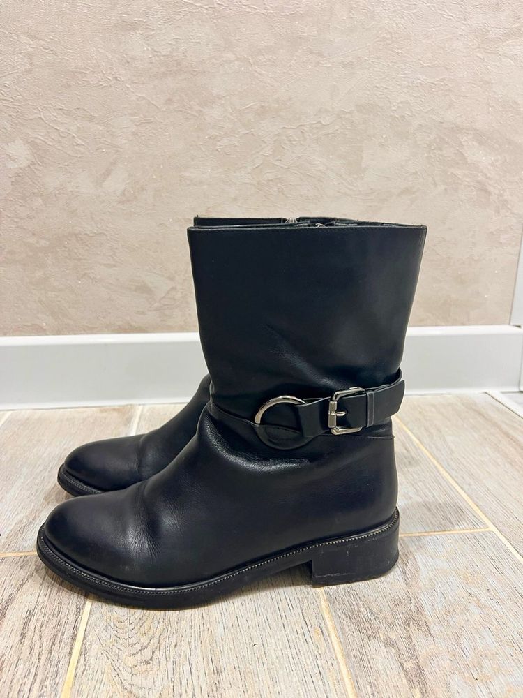 Продам осенние сапоги