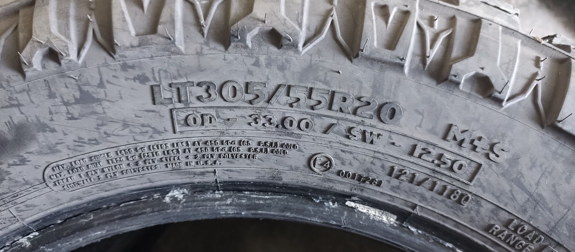 Гуми за джип  20 цола 305/55/20 MUD