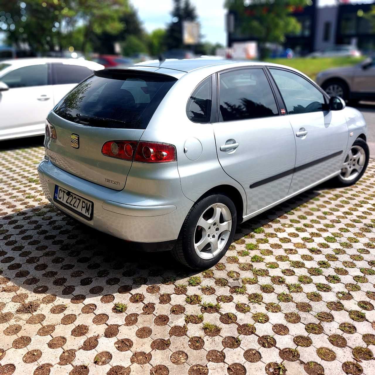 Продава SEAT Ibiza 1.4i бензин 2006 г
