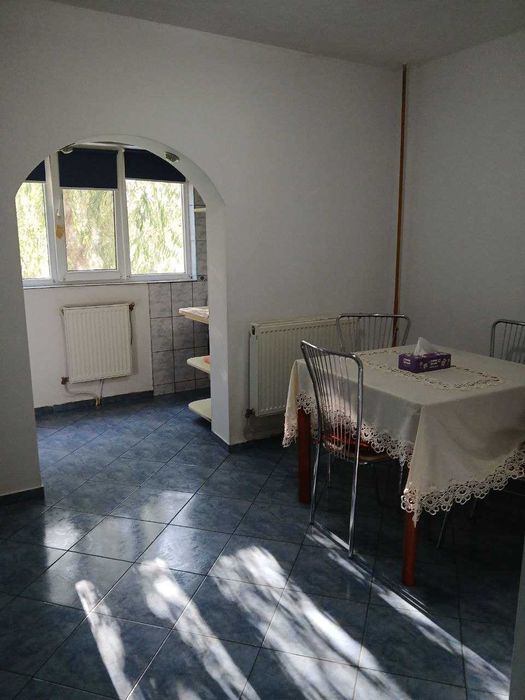 Apartament cu 3 camere, Etaj 1, Zona Industriala, Tecuci