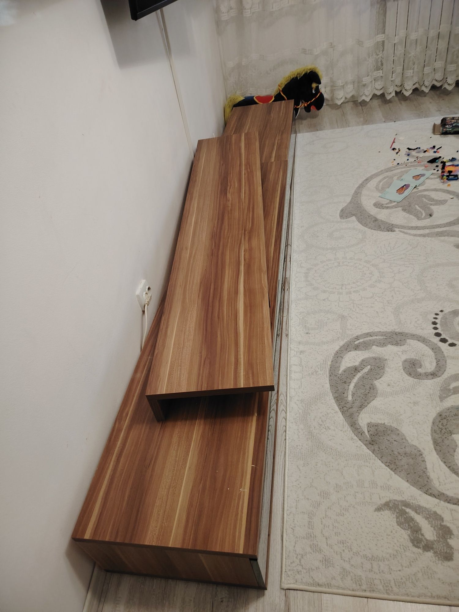 Mobilă living (sufragerie)