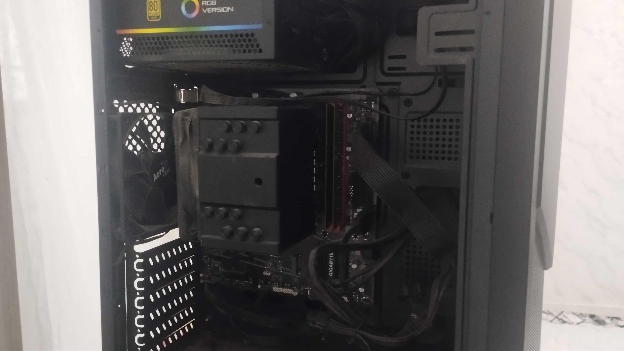 Kompyuter Core i9 Gen11 Ram 32GB SSD m2 512GB